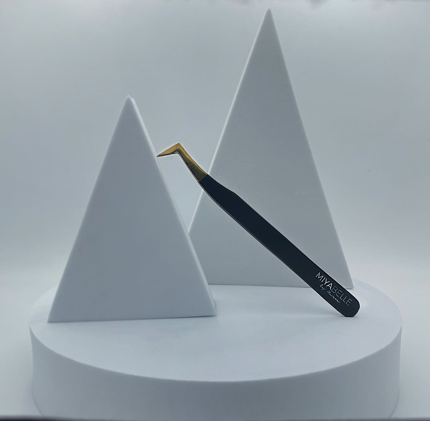 Tweezers